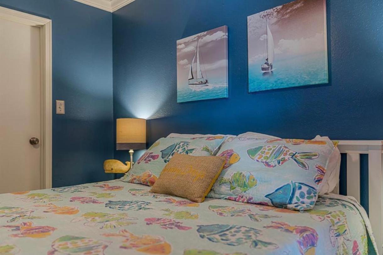 Escape - Floor Ocean Views - Heated Pool - Seawall Blvd Galveston