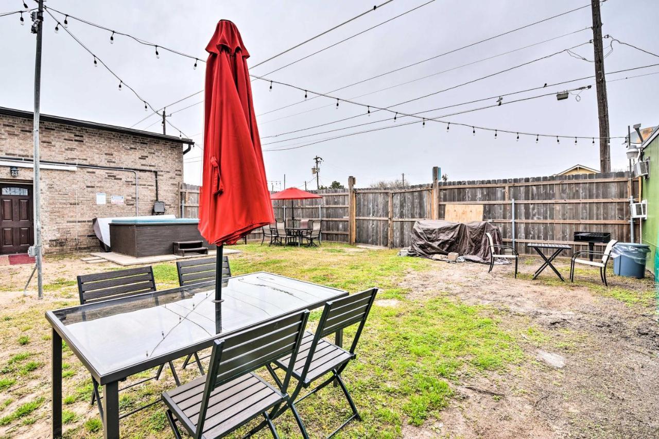 Walkable With Hot Tub Access *
