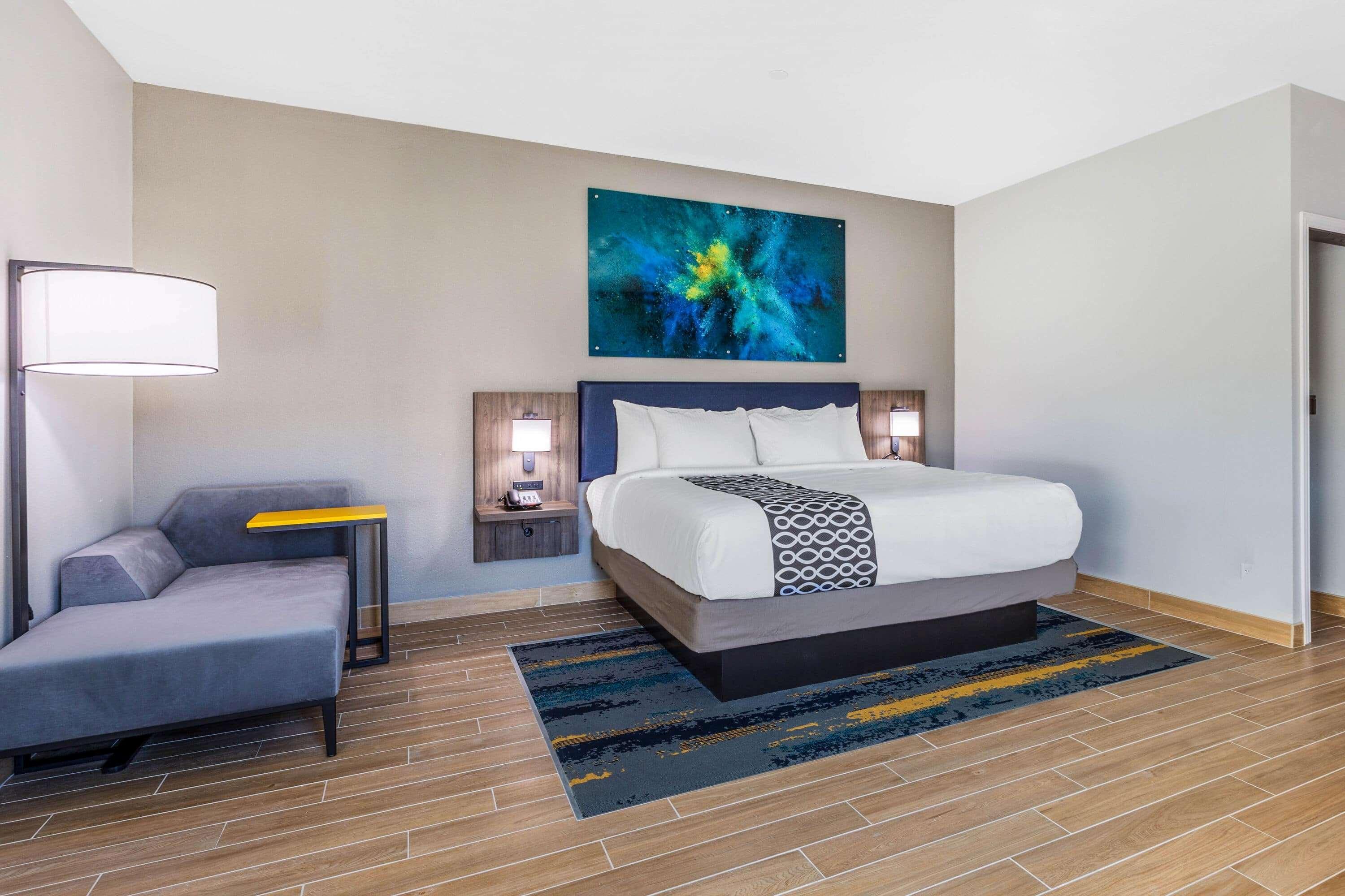 La Quinta & By Wyndham West Seawall Hotel Galveston