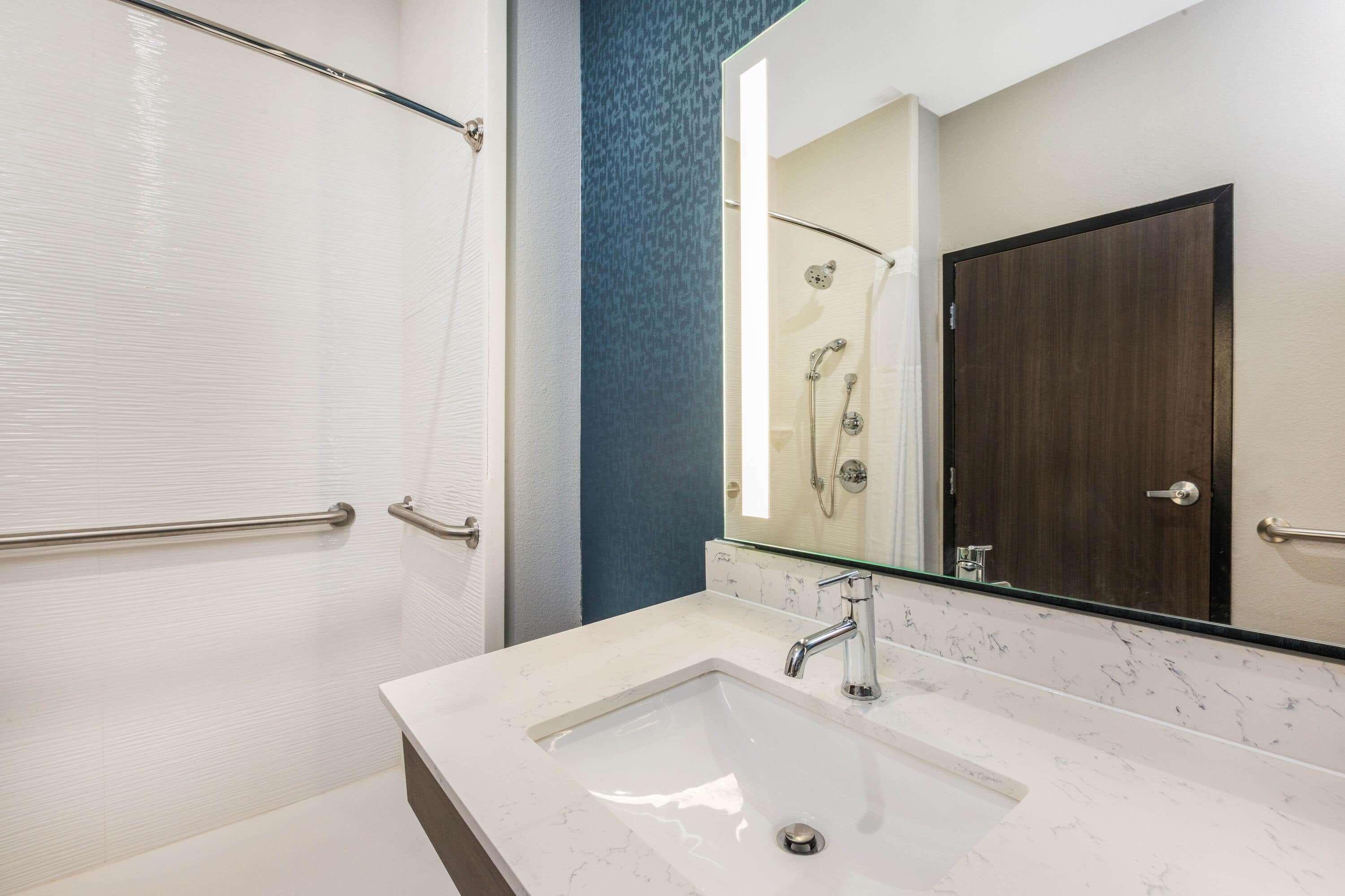 La Quinta & By Wyndham West Seawall 3*