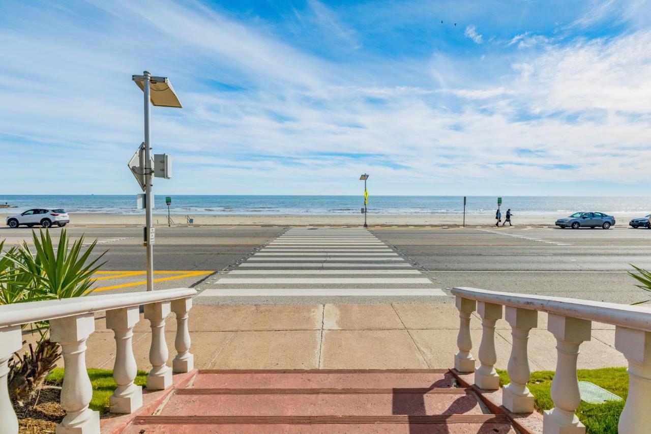 Gone Gulfin' Galveston