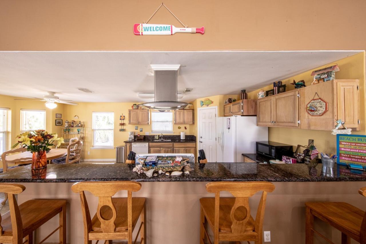 Relax At Our Haven - Pet Friendly Galveston