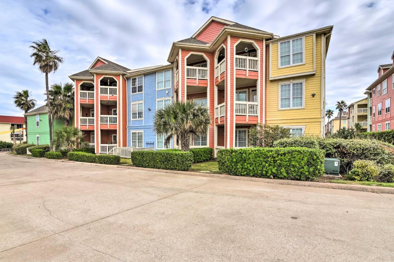 Retreat With Balcony And Ocean Views! Apartment *