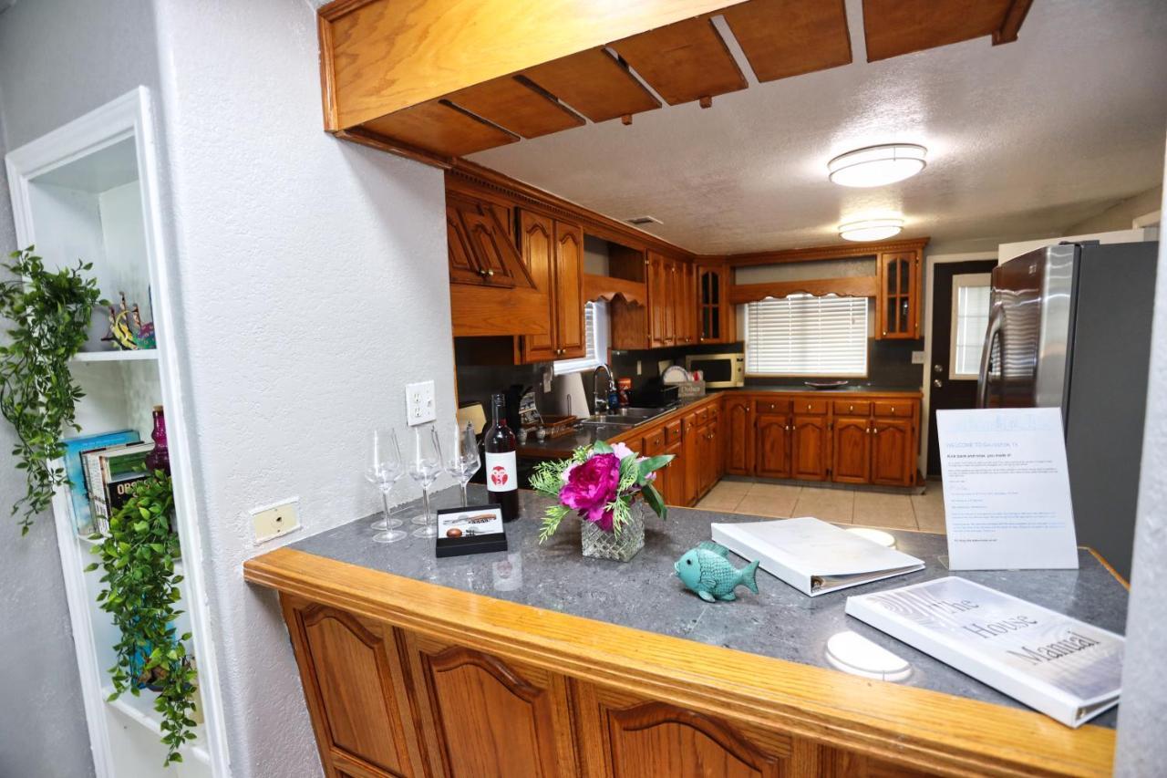 Getaway - Close To Everything Apartment *