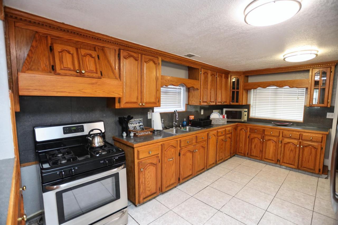 Apartment Getaway - Close To Everything