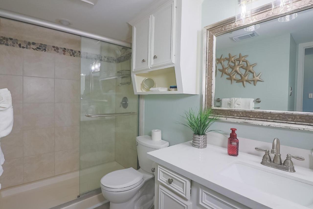 Charming Beachside Lovely Pool Hot Tubs And Boardwalk * Galveston