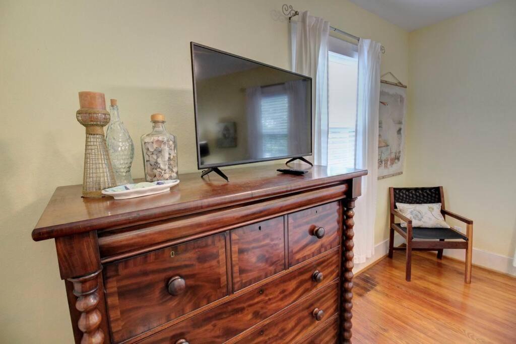 Pelican's Landing At The 3 Palms Apartment Galveston