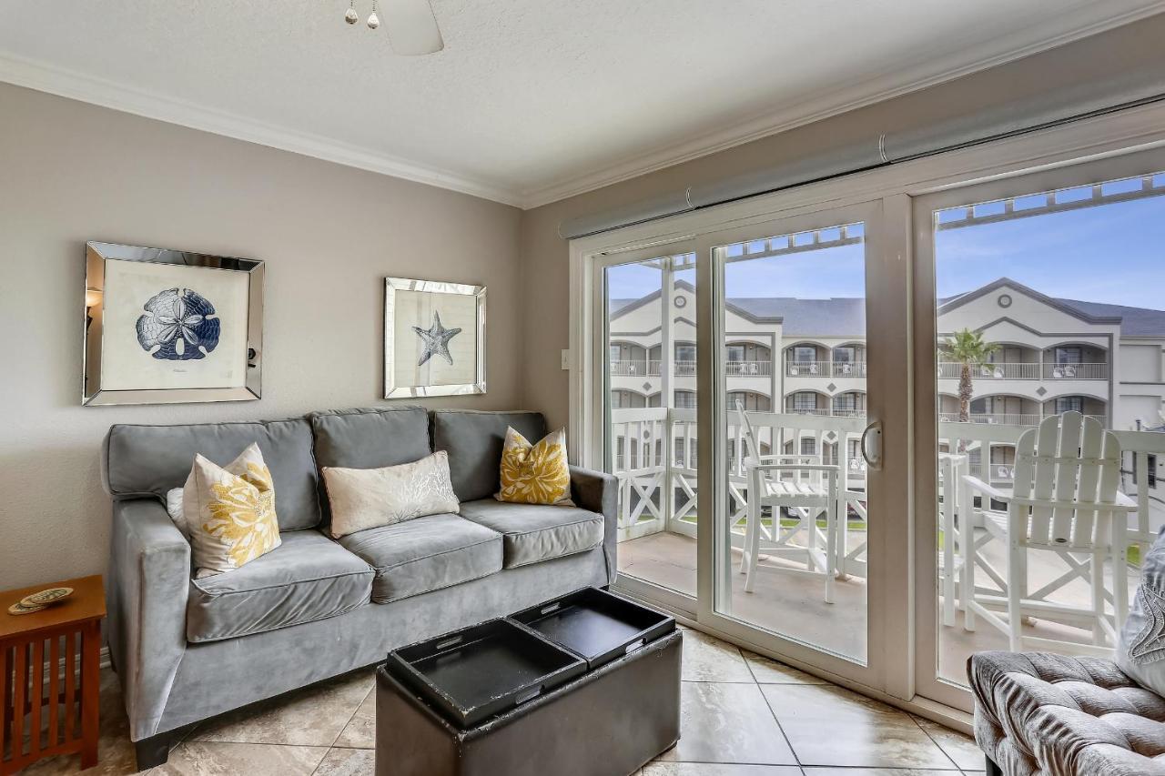 Victorian 3322-coastal Vibe Apartment