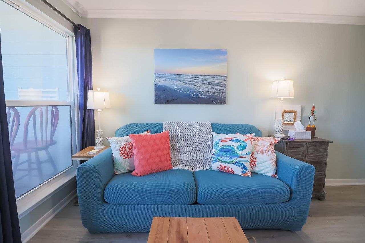 Charming Beachside Lovely Pool Hot Tubs And Boardwalk *