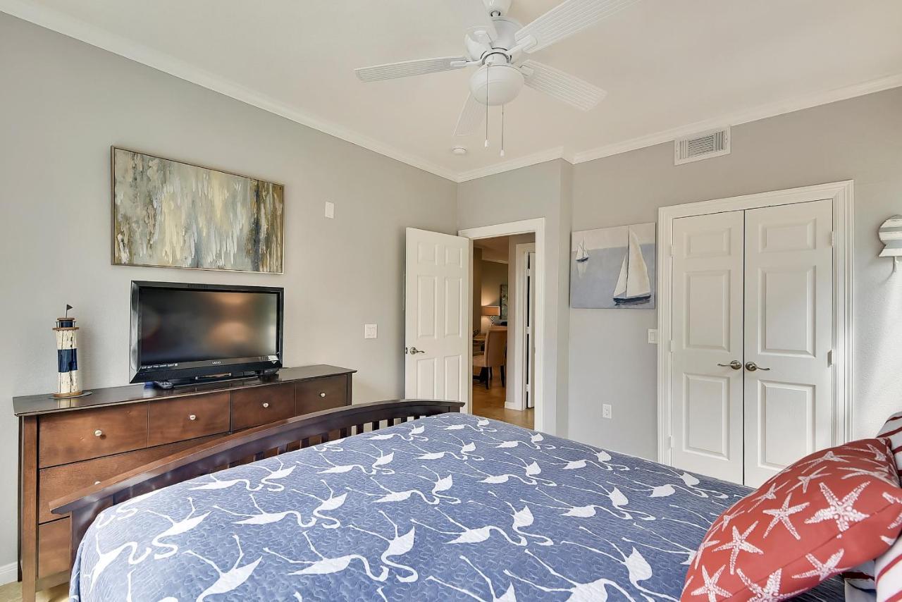 Dawn 916-hook, Wine & Sinker Apartment