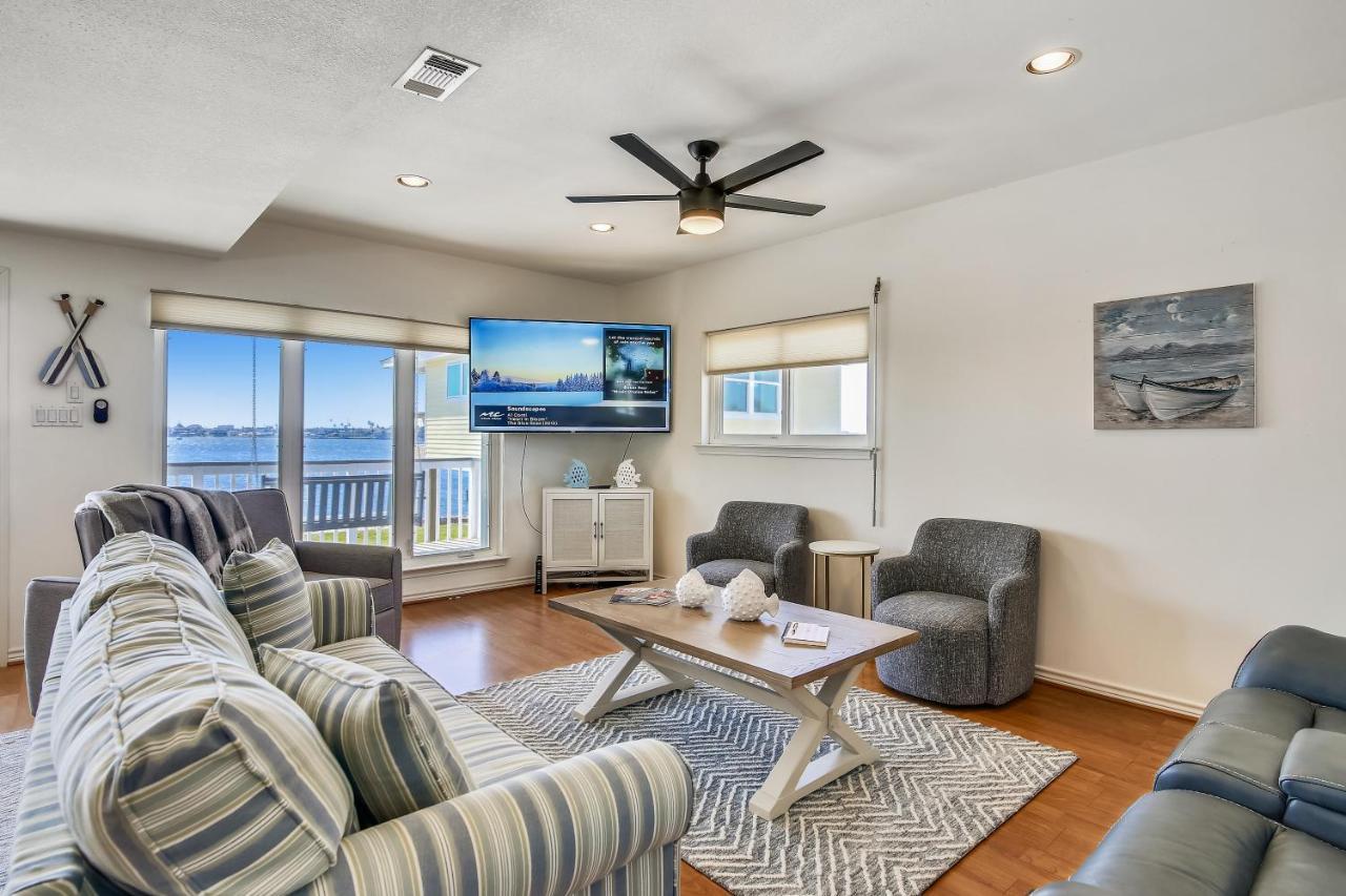 Pool Days And Dock Nights Holiday home Galveston