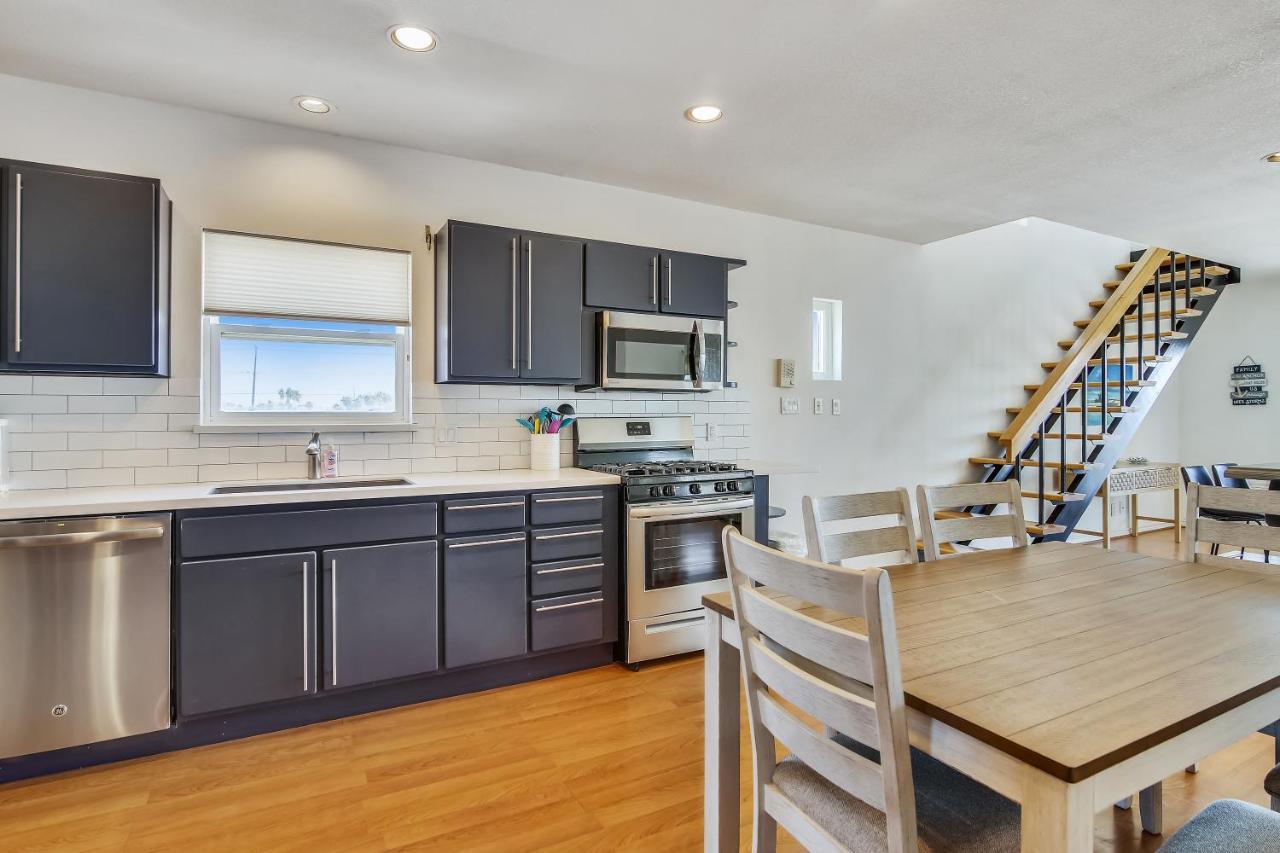 Pool Days And Dock Nights Holiday home Galveston