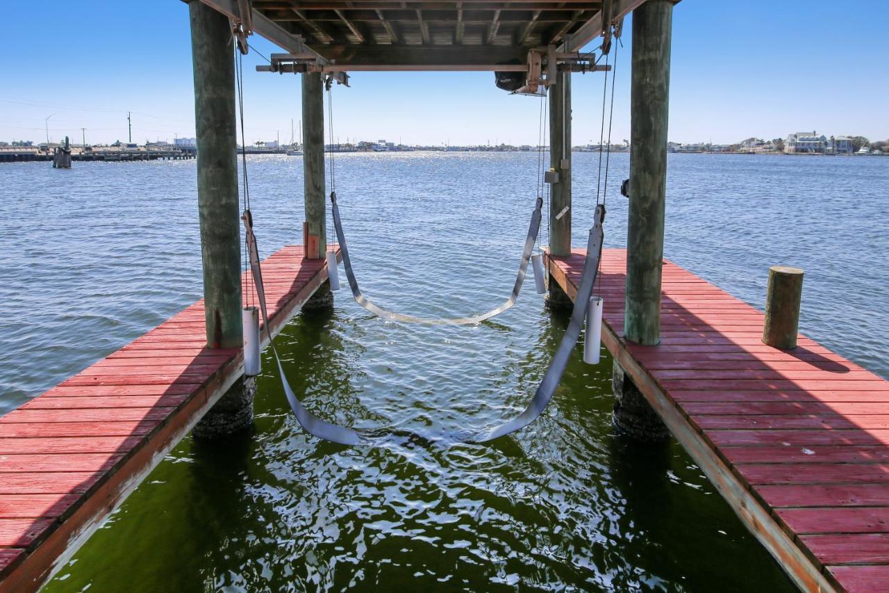 Holiday home Pool Days And Dock Nights Galveston
