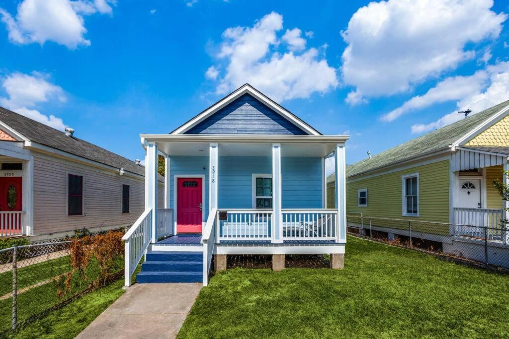 Cozy Brand New House - 2 Mins To The *