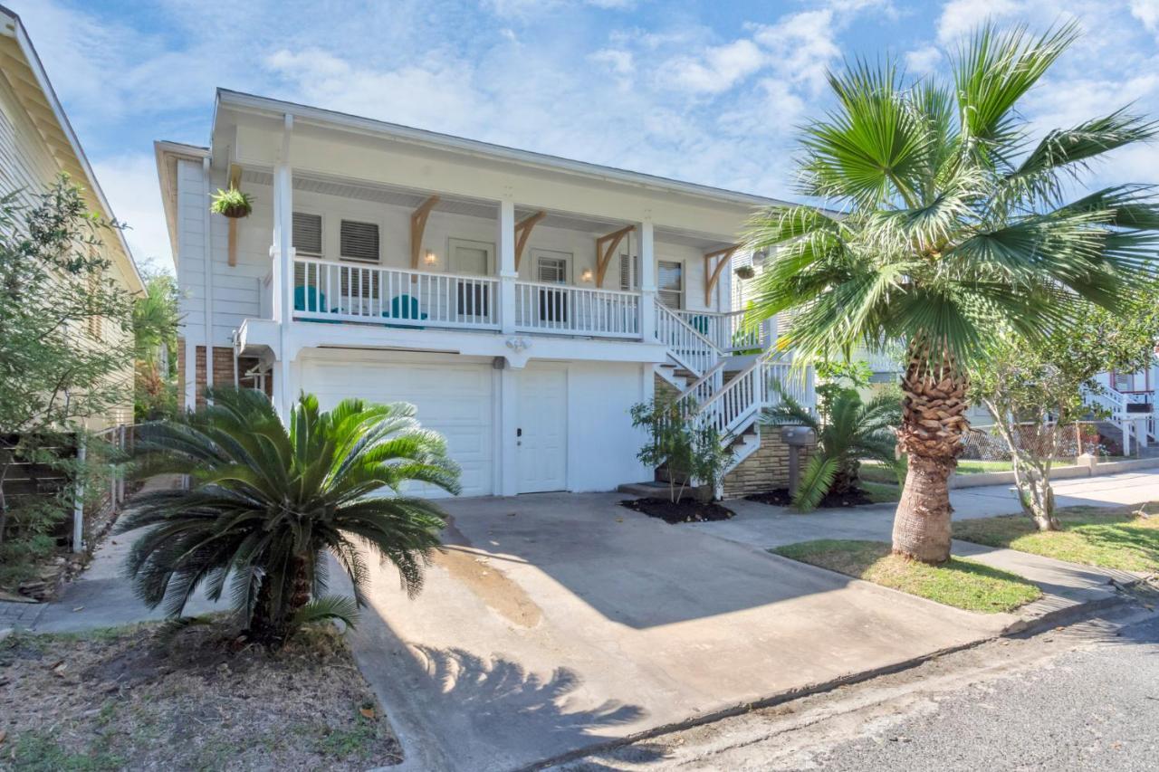 - Sleeps 7 - Minutes To !! Galveston