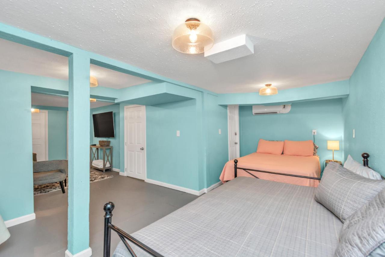 - Sleeps 7 - Minutes To !! Holiday home