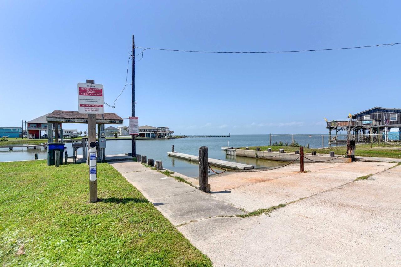 Charming Vacation Walk To Beach!