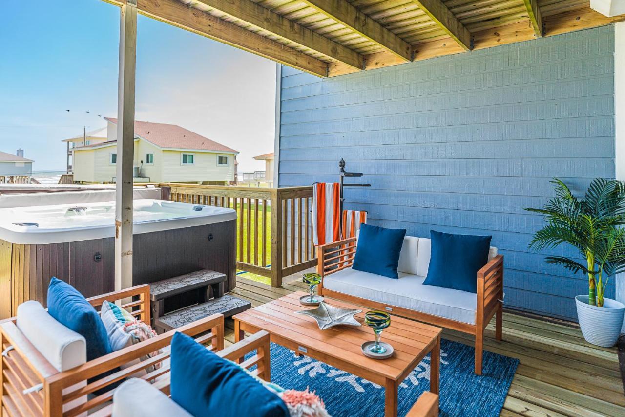 Hot Tub - Ocean Views - Steps To Private - Quiet Location Holiday home