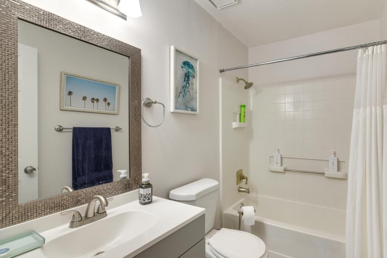 Getaway With Hot Tub Near Beach! *