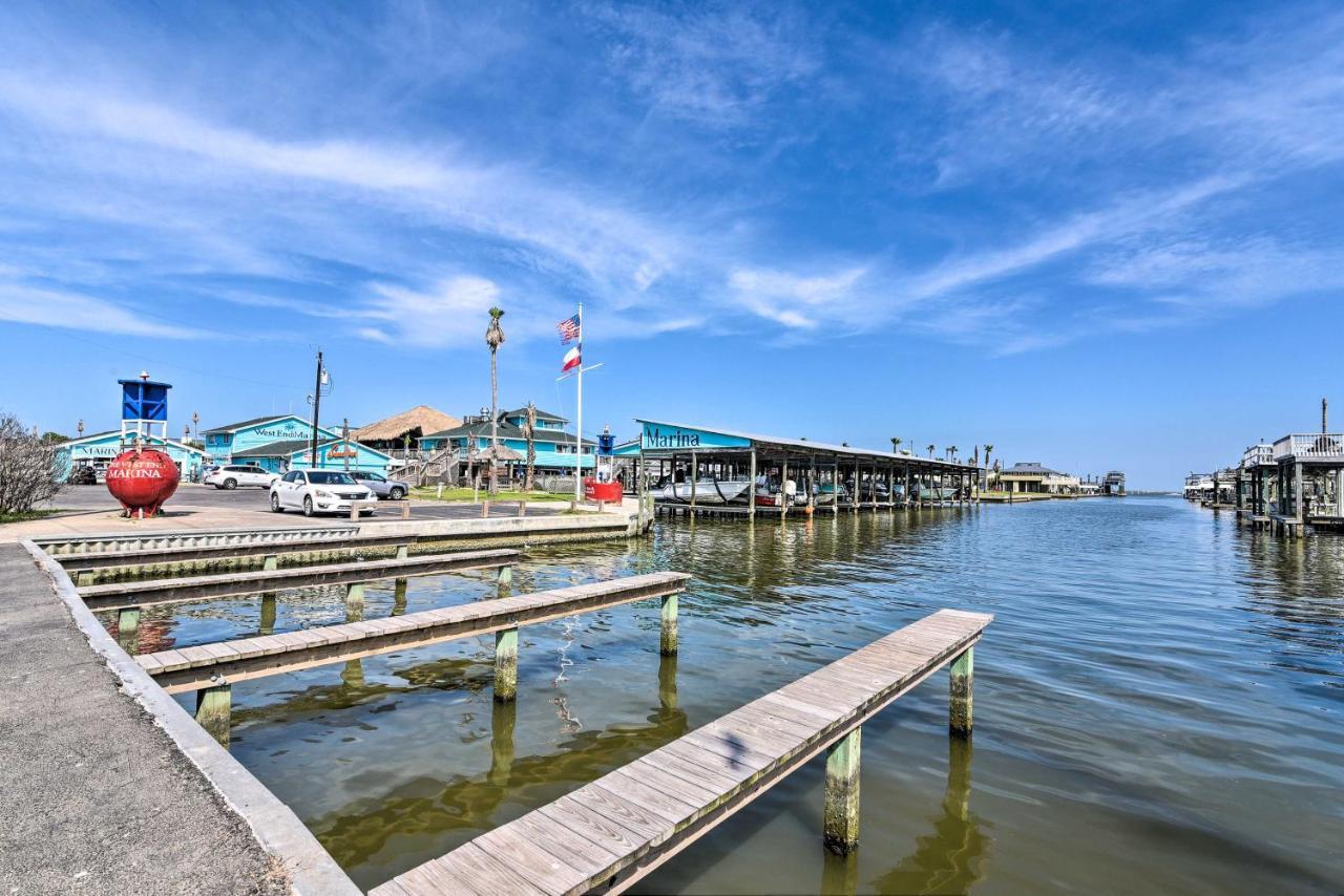 Holiday home Getaway With Hot Tub Near Beach! Galveston
