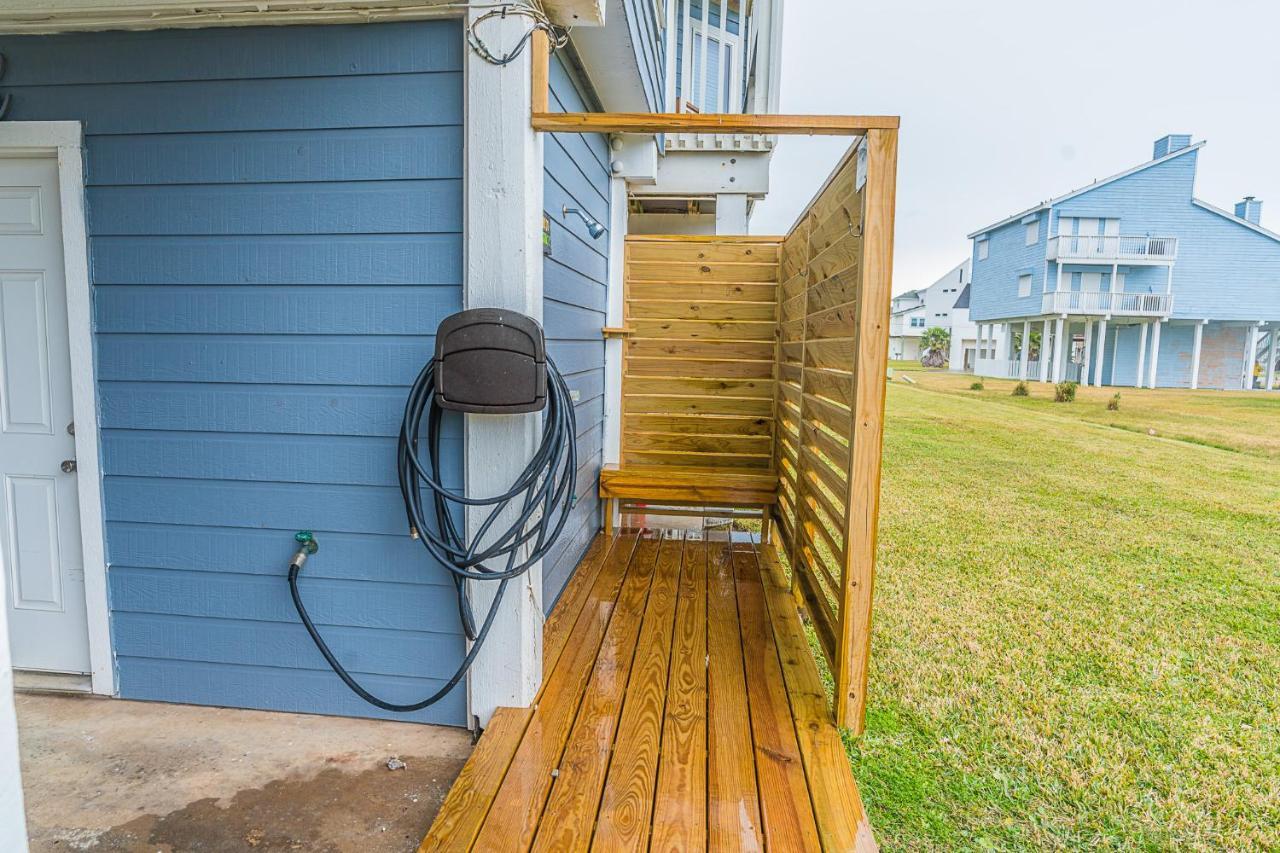Hot Tub - Ocean Views - Steps To Private - Quiet Location Holiday home