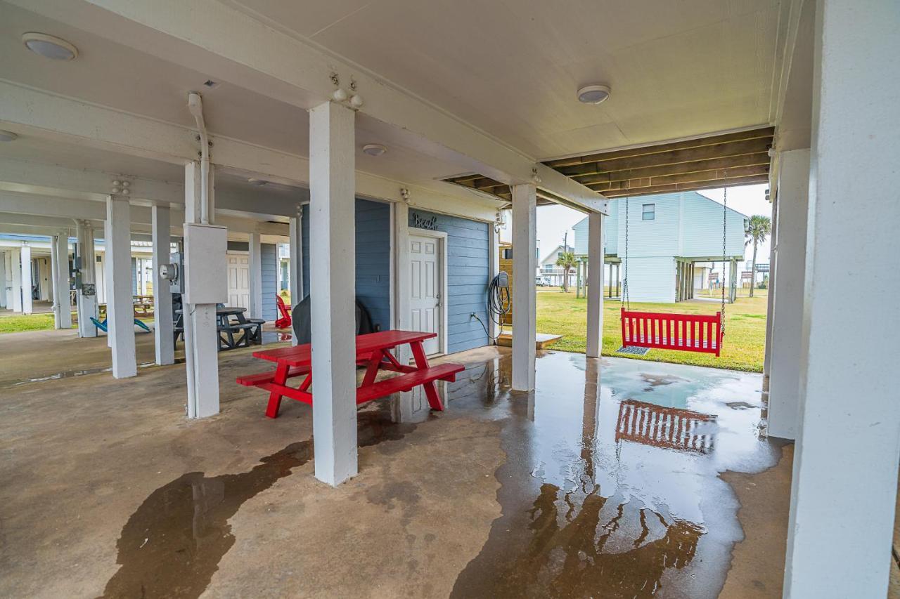 Holiday home Hot Tub - Ocean Views - Steps To Private - Quiet Location *