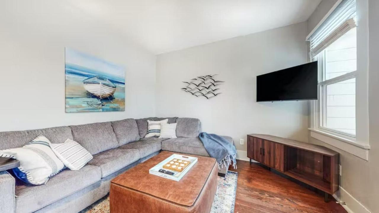 Seahorse Cove - Close To The W Hot Tub Holiday home *