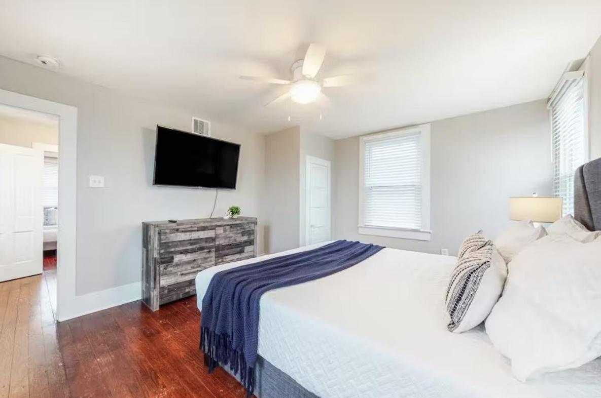 Seahorse Cove - Close To The W Hot Tub Holiday home *
