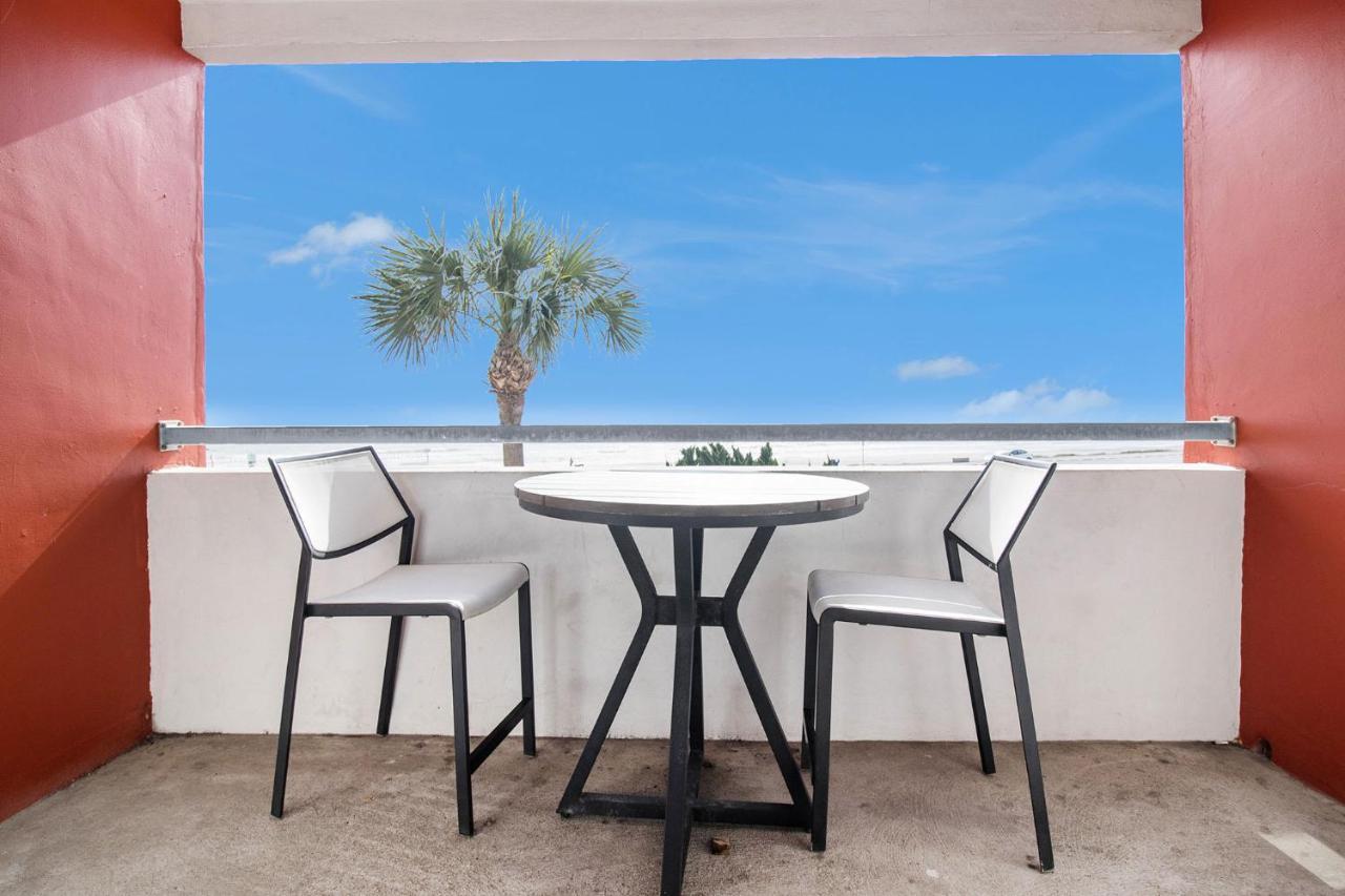 Holiday home Di Cocco #1-oceanfront Dog Friendly W Pool Galveston