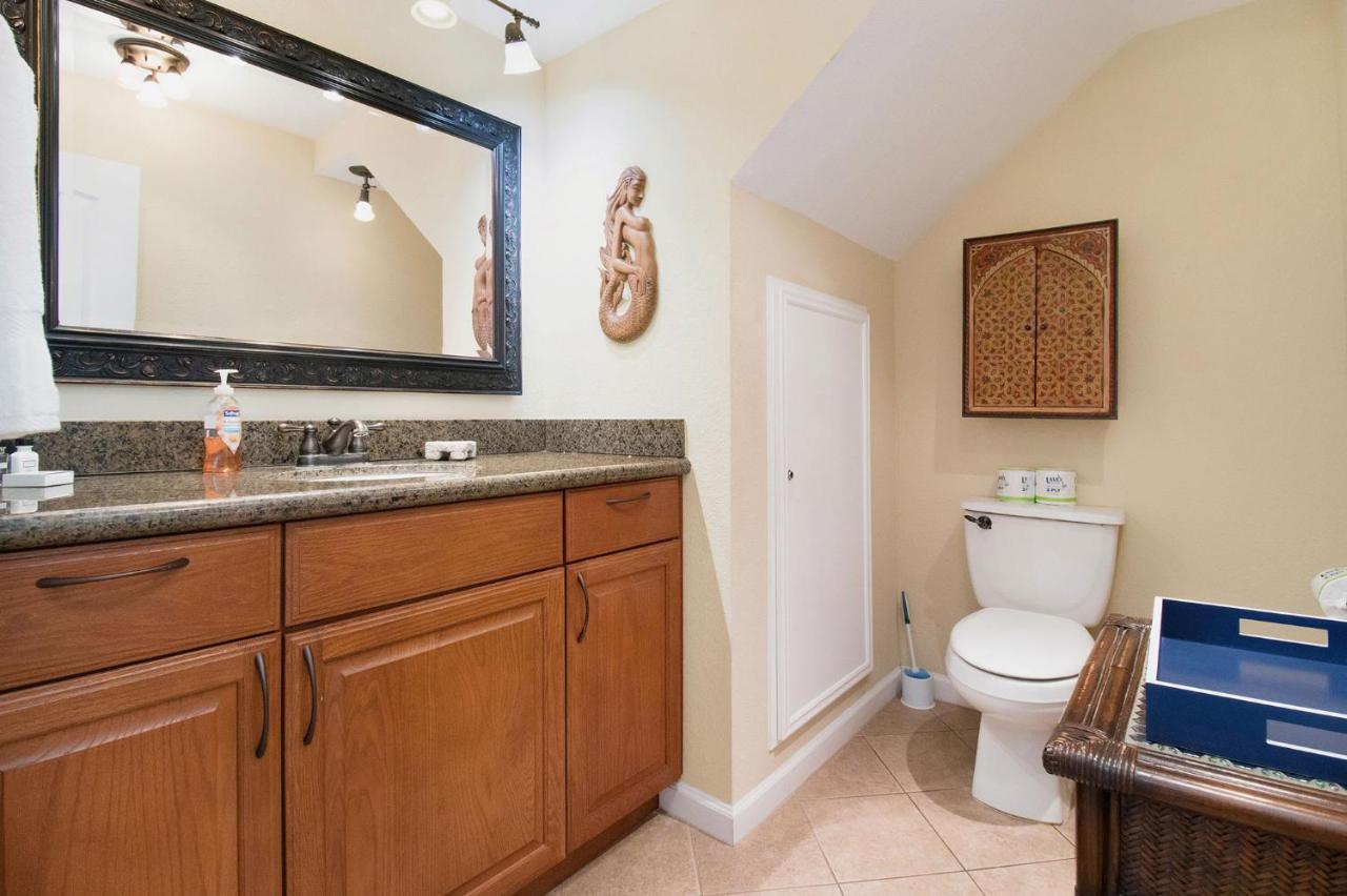 Di Cocco #1-oceanfront Dog Friendly W Pool Holiday home *