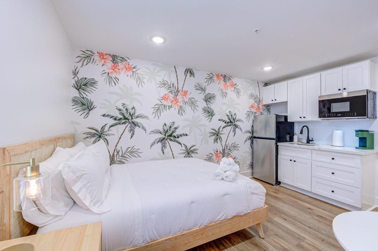 In Living Coral Apartment *