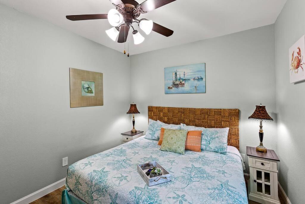The Anchor Beach House * Galveston