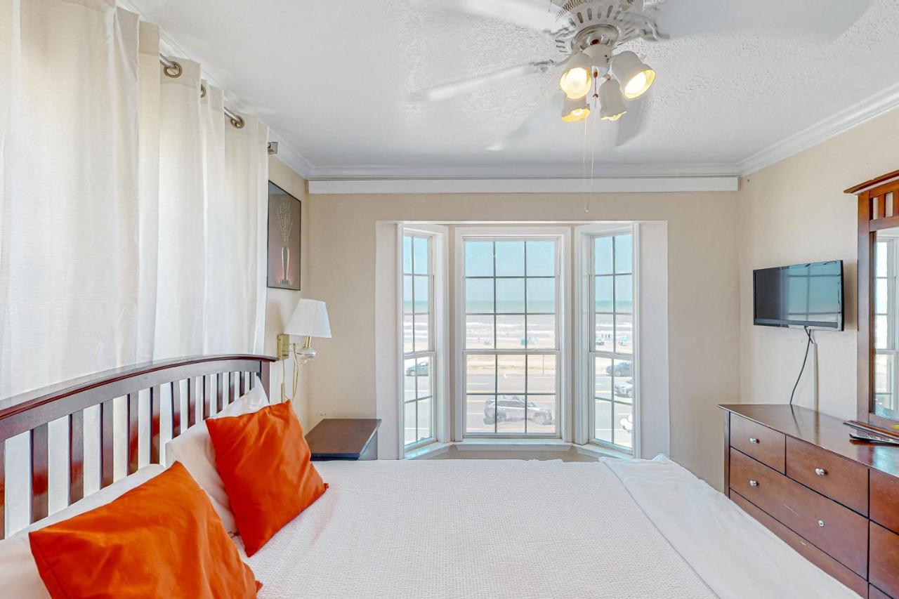 Beachfront Haven Apartment Galveston