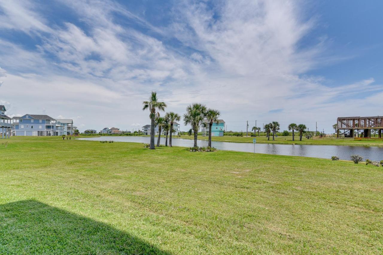 Retreat With Community Pools And Hot Tub * Galveston