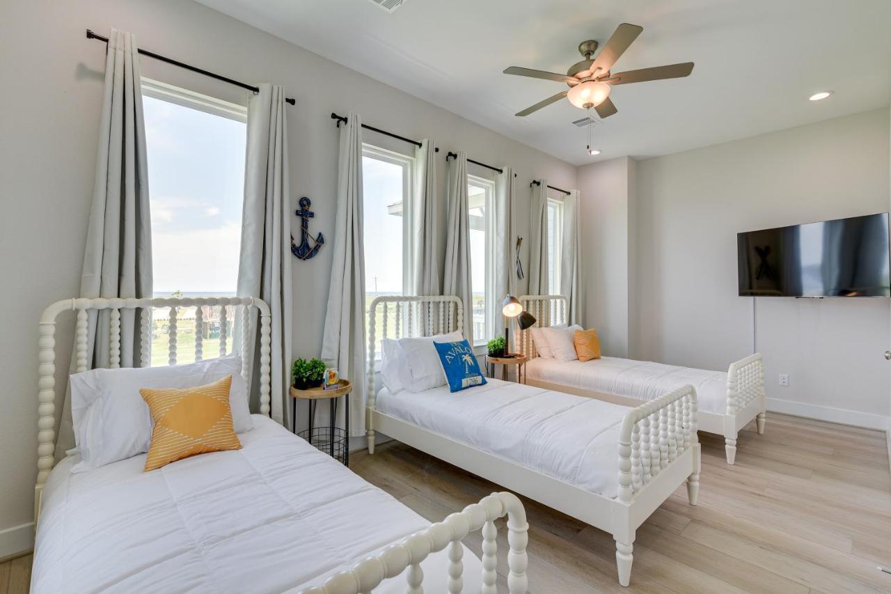 Retreat With Community Pools And Hot Tub * Galveston