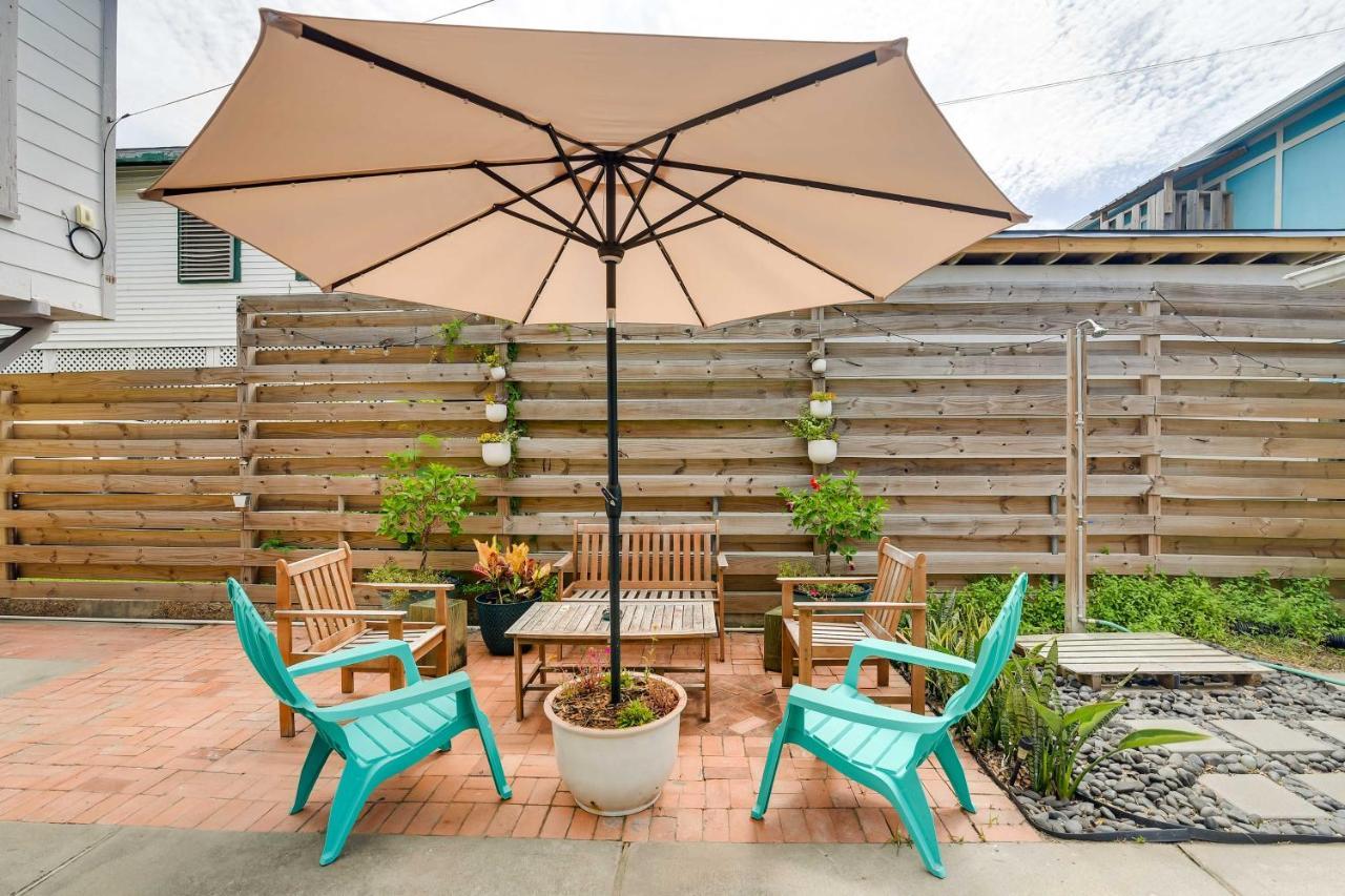 Beachside 1 Block To Beach! Holiday home