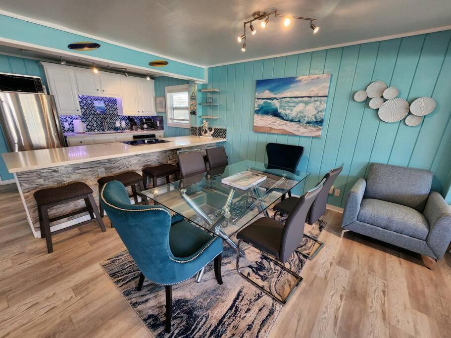 Holiday home Beachview Beauty Steps To The In West G Town Galveston
