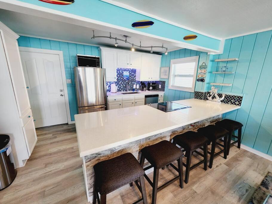 Holiday home Beachview Beauty Steps To The In West G Town