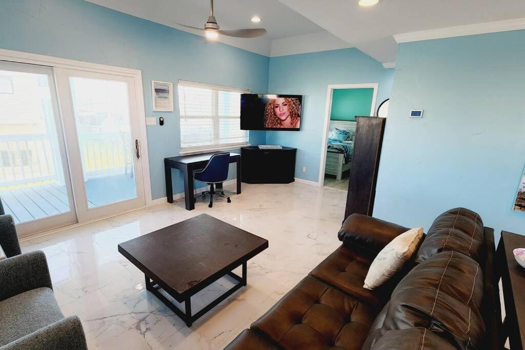 Holiday home Acapulco - Upstairs Beachview Beauty 50 Steps To A Private Beach! Byot