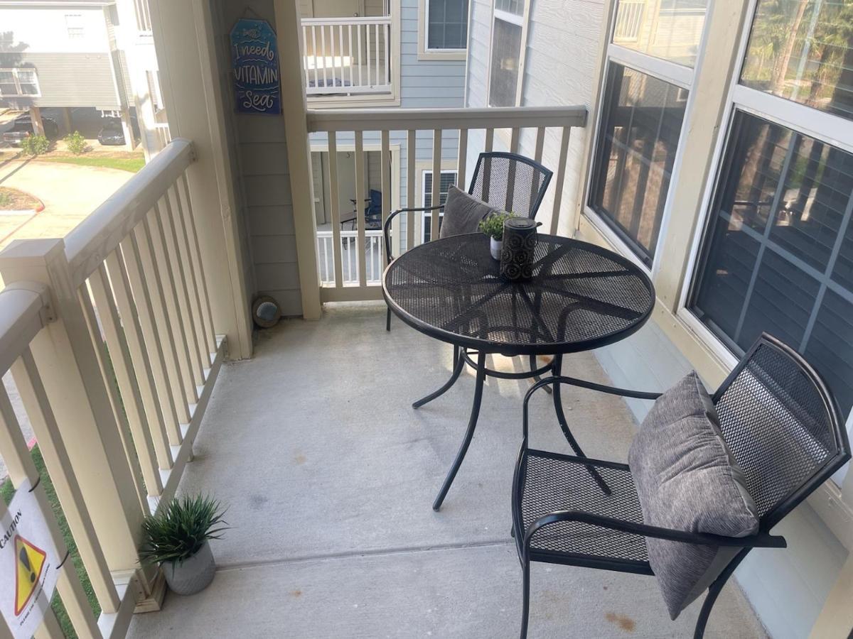 Apartment Beachside Oasis: Cozy Queens & Leisure Amenities *