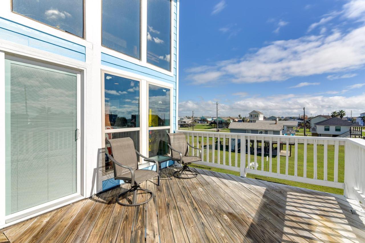 Family-friendly Walk To Beach! Holiday home Galveston