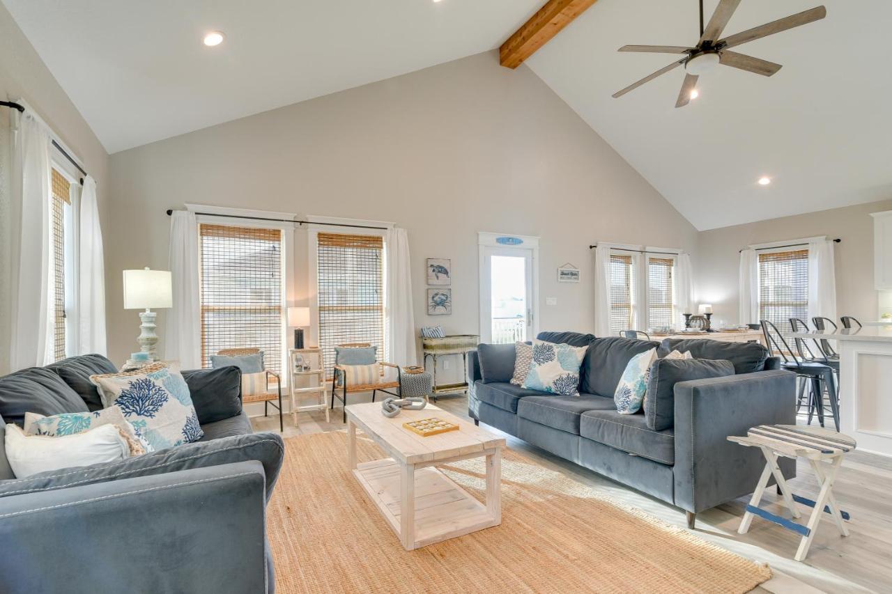 Holiday home With Pool Access, Walk To Beaches! Galveston