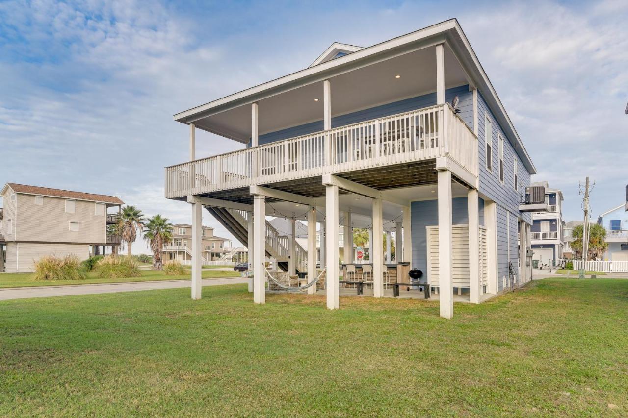 With Pool Access, Walk To Beaches!