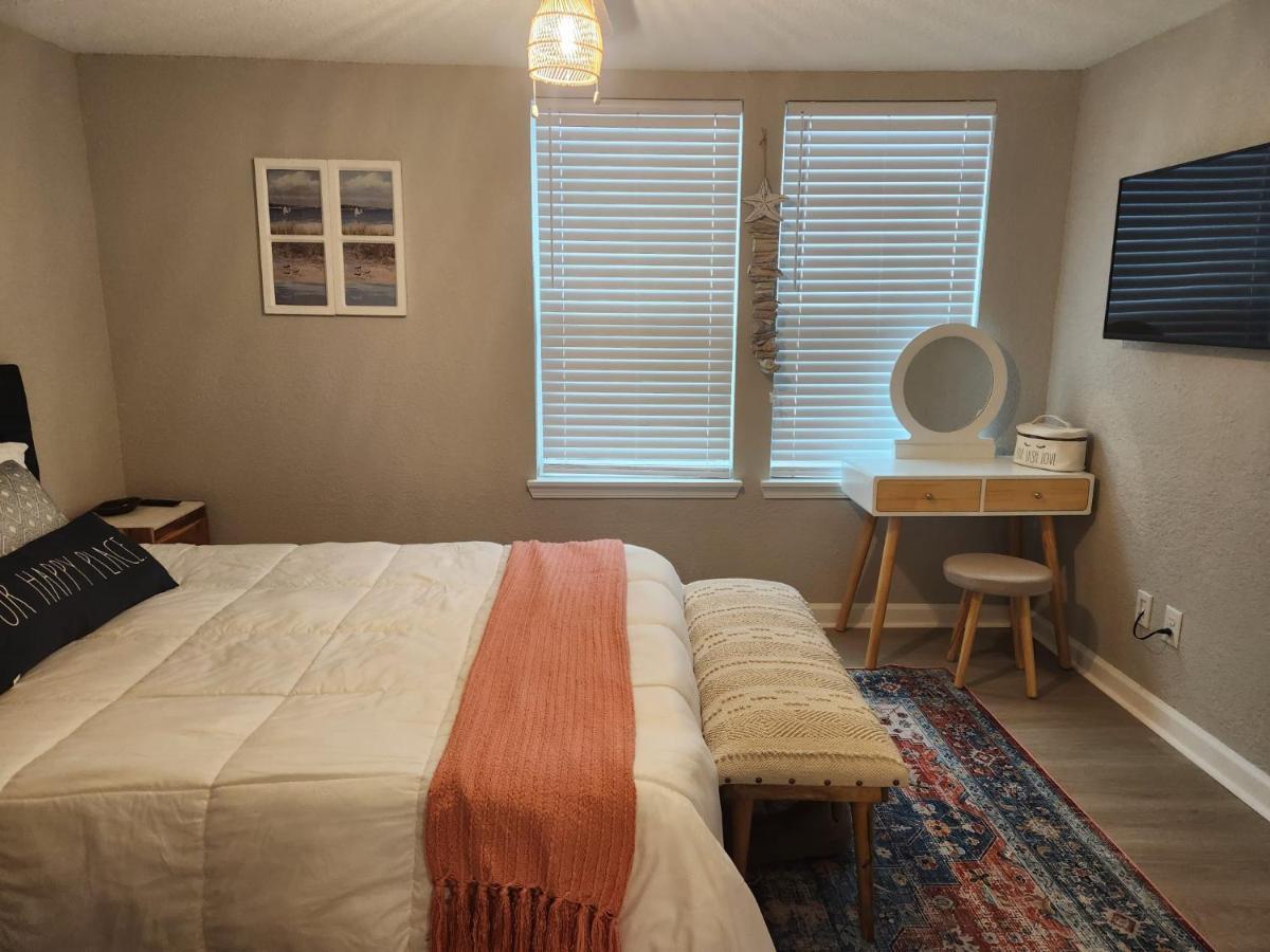 Vacation In Style At The Holiday home