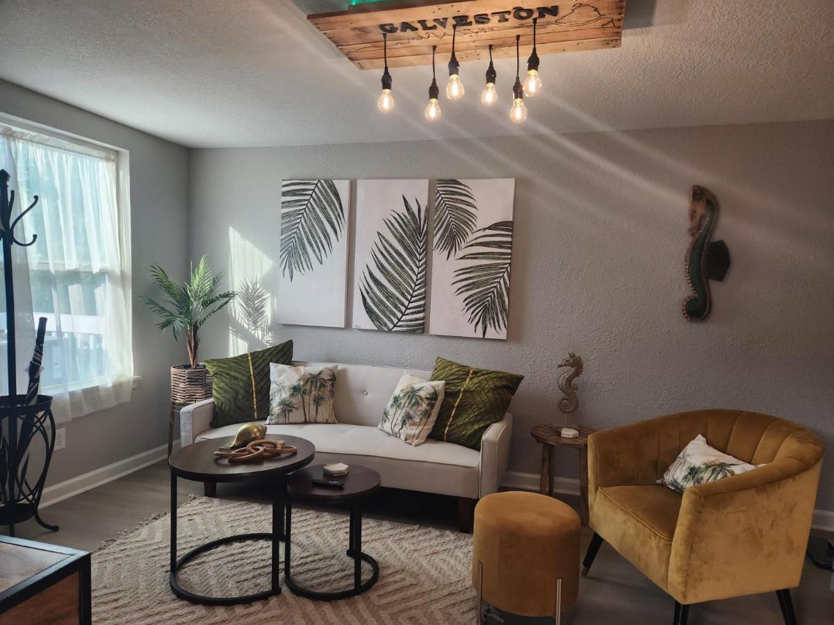 Vacation In Style At The Galveston
