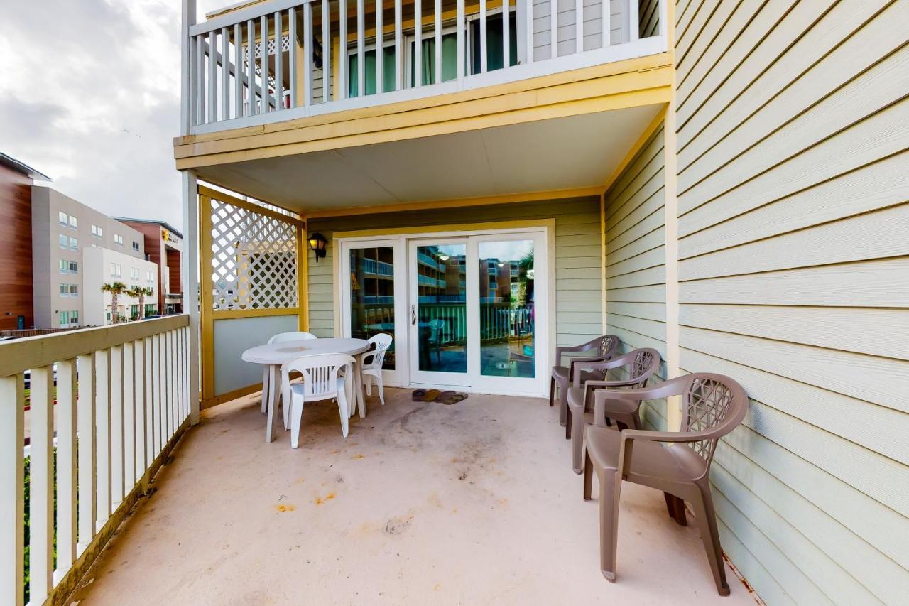 Victorian Barefoot Haven Apartment Galveston