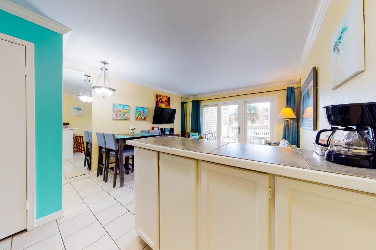 Victorian Barefoot Haven Apartment Galveston