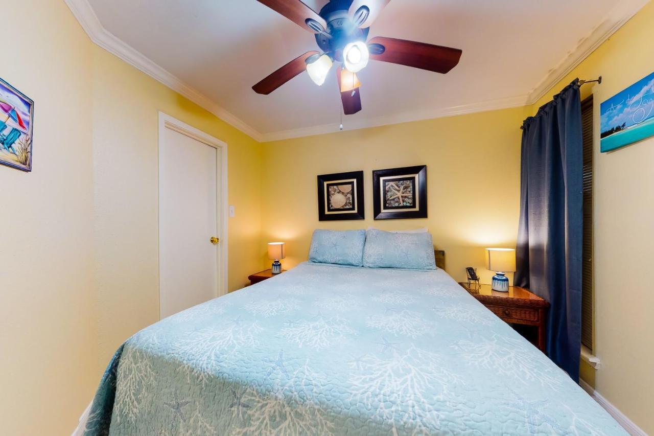 Victorian Barefoot Haven Apartment Galveston