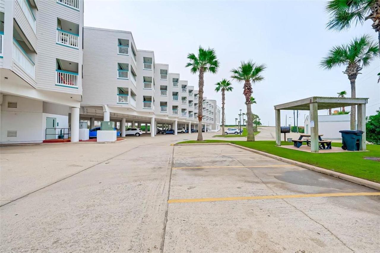 Apartment Casa Del Mar Skip To The Beach 294 Galveston