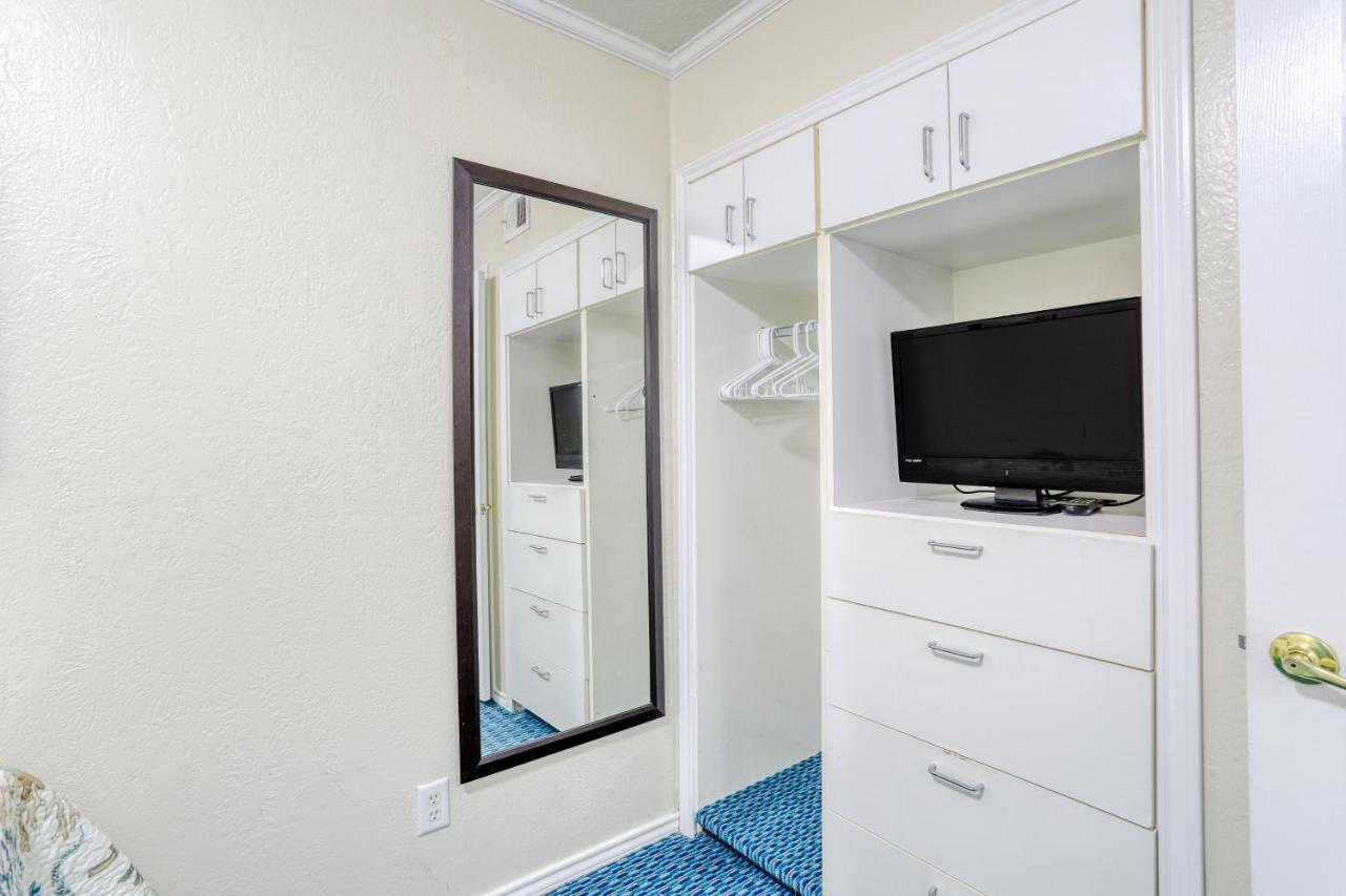 Casa Del Mar A Step To Shore Apartment Galveston